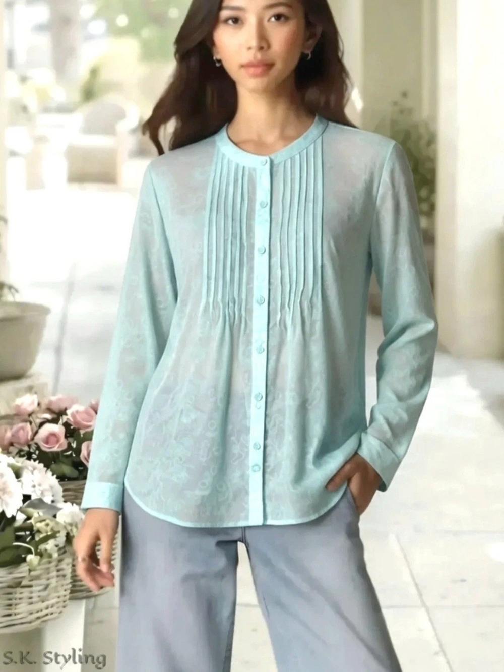 Chico's Kandyce Sheer Feminine Detail Blouse Embroidered Roll Tab sz 2 = Large